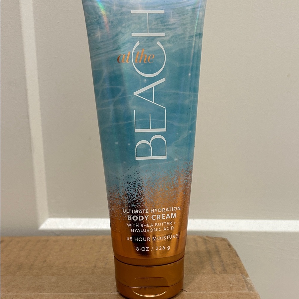 Bath and Body Works (NWT) At the Beach Ultimate Hydration Body Cream